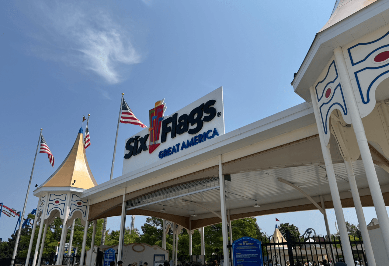 Six Flags Great America park