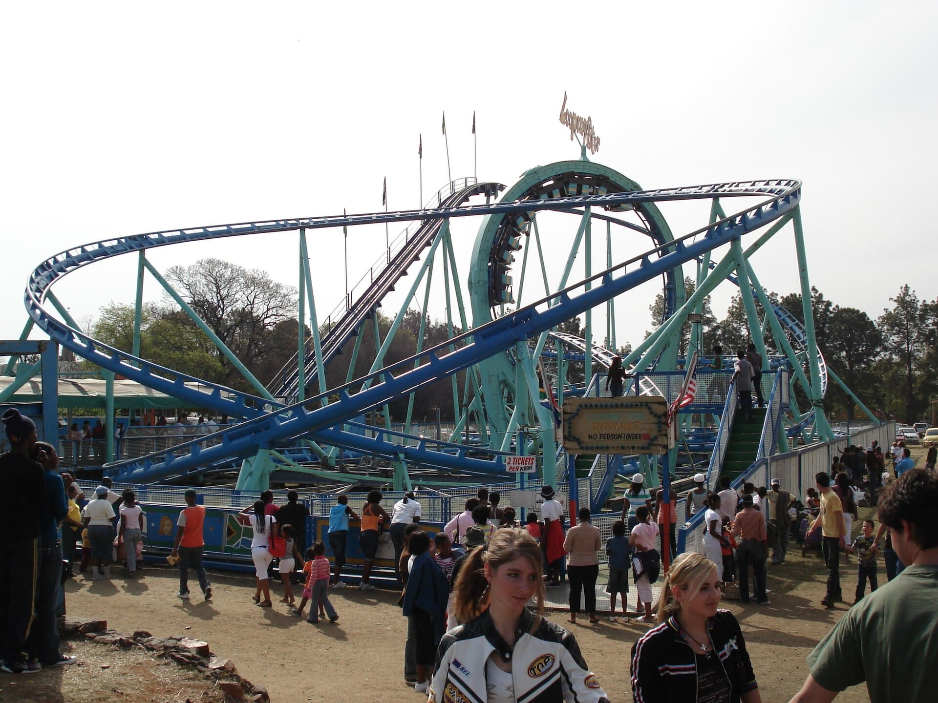 Looping Star