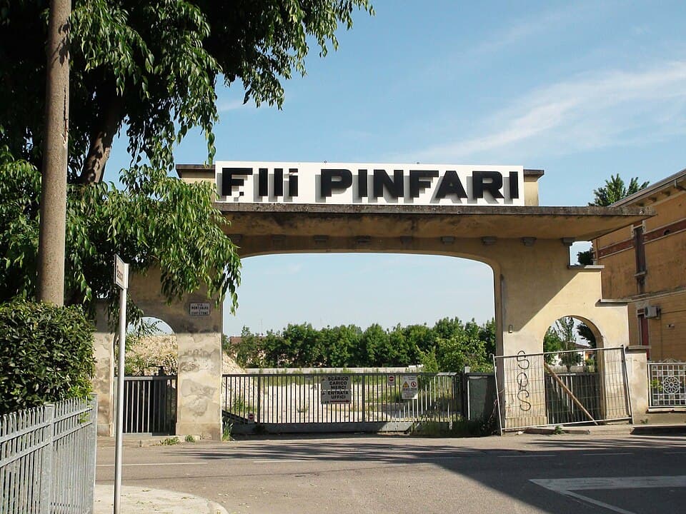 Pinfari at Lakeside Amusement Park